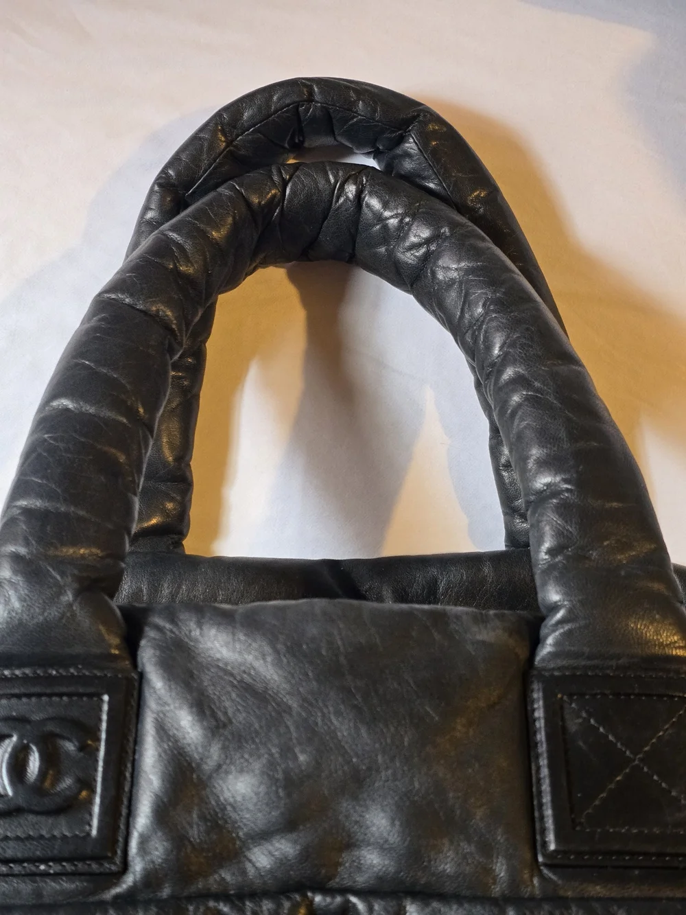 Auth CHANEL Coco Cocoon Quilted Lambskin Tote Bag Black Burgundy 2009 W/COA Good